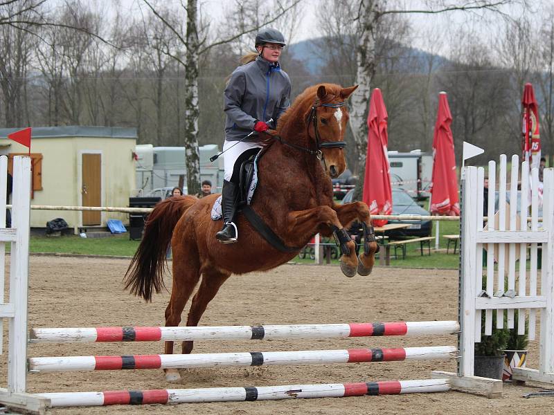 Jarní jezdecké hobby závody v Klatovech 2018: Skoková soutěž pro pony 50 - 70 cm