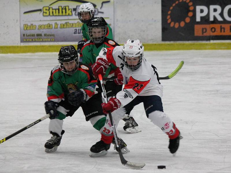 Krajský přebor 4. tříd: HC Klatovy (bílé dresy) - HC Domažlice 14:1