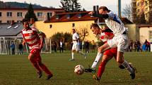 10. kolo okresního přeboru: TJ Sušice B (na snímku fotbalisté v bílých dresech) - FC Švihov 2:2 (1:1).