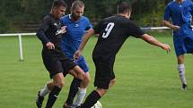 4. kolo I. B třídy (skupina B): TJ Sokol Štěnovice - TJ Sokol Pačejov (na snímku fotbalisté v černých dresech) 6:1.