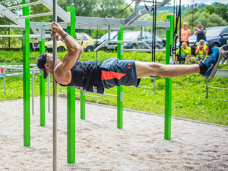 Nové workoutové hřiště v Sušici.