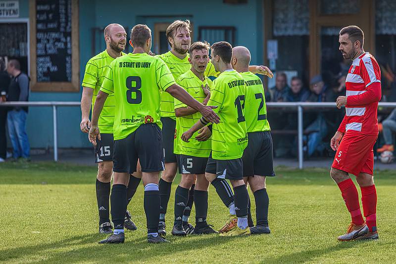 Fotbalisté FC Švihov (na archivním snímku hráči v červenobílých dresech) přejeli na domácím hřišti Tatran Dlouhá Ves 4:1.