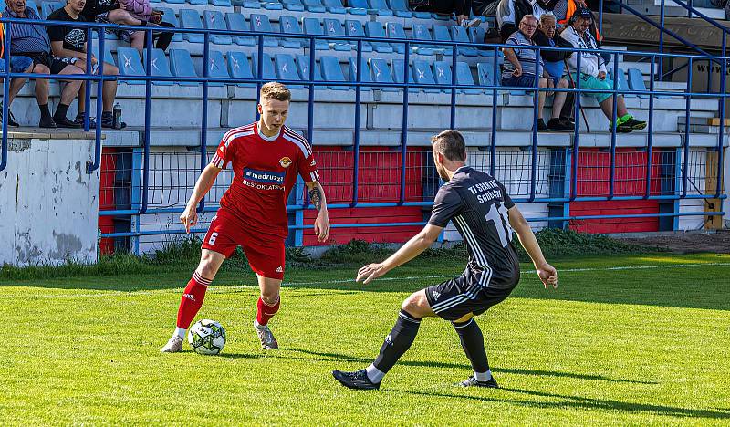 26. kolo divize A: SK Klatovy 1898 (červení) - Soběslav 0:2.