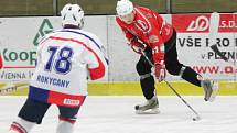 Krajská liga: HC Klatovy B (červené dresy) - HK Rokycany 5:4