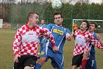 Krajský přebor mužů: Luby (v červeném) - Klatovy 0:3.