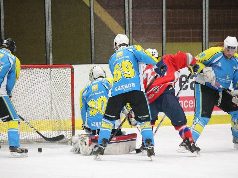 Krajská liga: HC Klatovy (červené dresy) - TJ Apollo Kaznějov 11:1