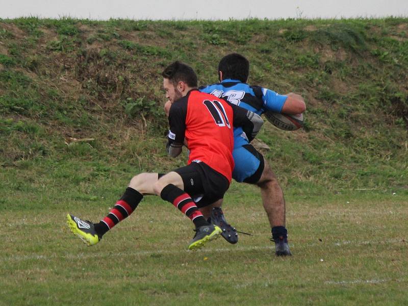 Rugby Šumava Nýrsko (na archivním snímku hráči v oranžových dresech).