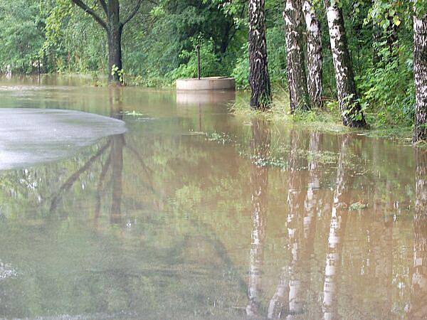 Janovice, Dolní Lhota, neděle 28. června dopoledne