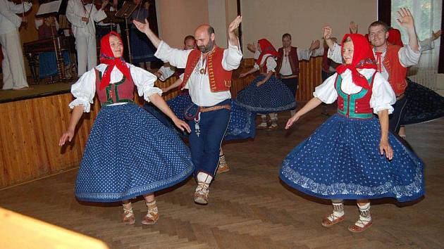 Vystoupení folklorního souboru Soláň.