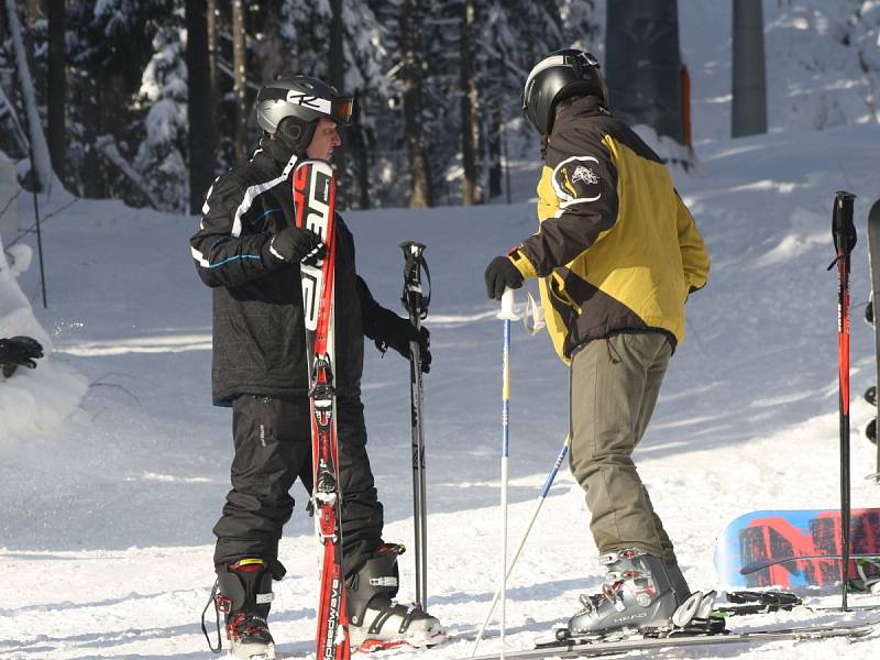 Zahájení lyžařské sezony na Šumavě. Ski areál Špičák 8. 12. 12