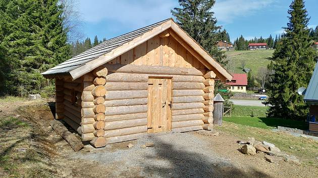 V rámci projektu bylo vybudováno centrum dřevařství v Neuschönau či zřízena venkovní expozice dřevařství v Modravě.