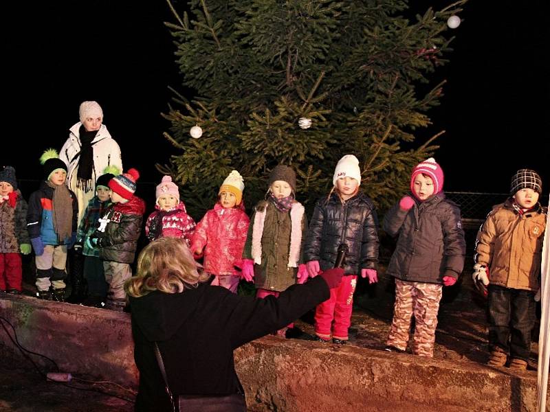 Rozsvícení vánočních stromků na Klatovsku.