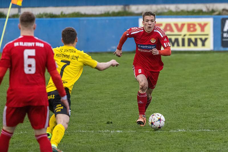 20. kolo FORTUNA divize A: SK Klatovy 1898 (na snímku hráči v červených dresech) - FC Viktoria Mariánské Lázně (žlutí) 0:2 (0:1).