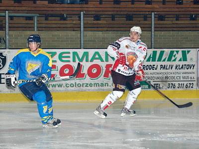  Hokejisté SHC Maso Brejcha Klatovy porazili v nedělním utkání šestadvacátého  kola druholigové skupiny Západ své hosty z HC Roudnice nad Labem vysoko 8:3.