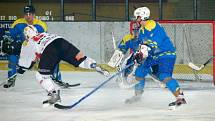  Hokejisté SHC Maso Brejcha Klatovy porazili v nedělním utkání šestadvacátého  kola druholigové skupiny Západ své hosty z HC Roudnice nad Labem vysoko 8:3.