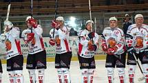  Hokejisté SHC Maso Brejcha Klatovy porazili v nedělním utkání šestadvacátého  kola druholigové skupiny Západ své hosty z HC Roudnice nad Labem vysoko 8:3.