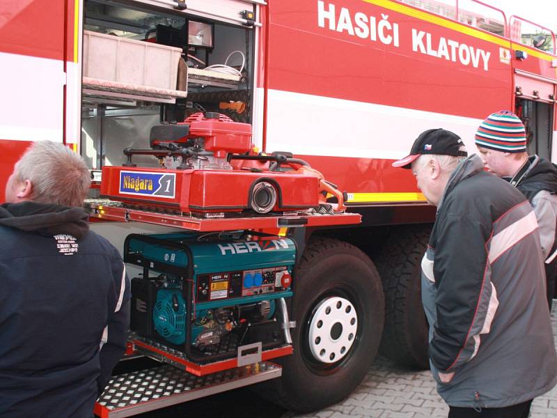 Klatovští dobrovolní hasiči pokřtili novou tatru