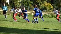 Klatovští dorostenci U19 (na snímku hráči v bílých dresech) podlehli favorizovanému Berounu 0:2.