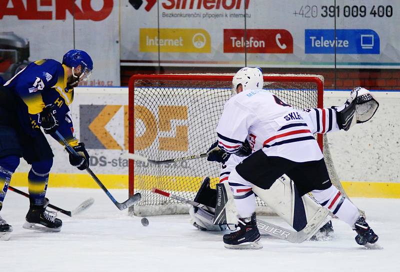 19. kolo: IHC Králové Písek (modří) - SHC Klatovy 8:3.