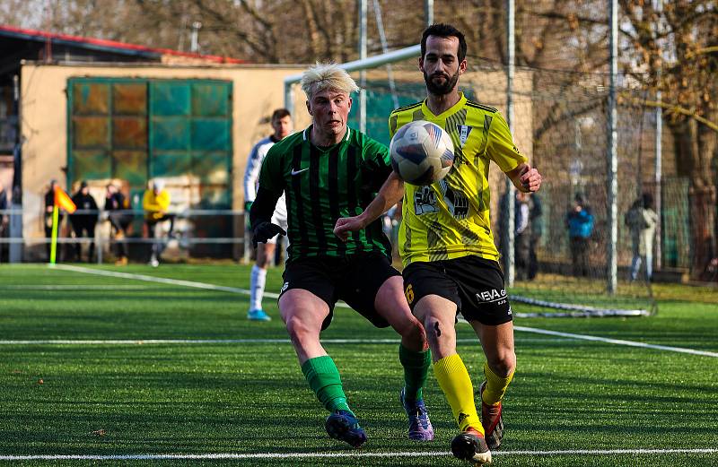 17. kolo FORTUNA divize A: FC Rokycany (zelení) - Přeštice 2:3.