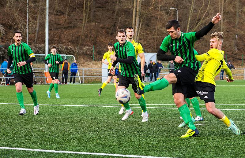 17. kolo FORTUNA divize A: FC Rokycany (zelení) - Přeštice 2:3.