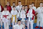 Karate klub má za sebou první kolo ligy mládeže.