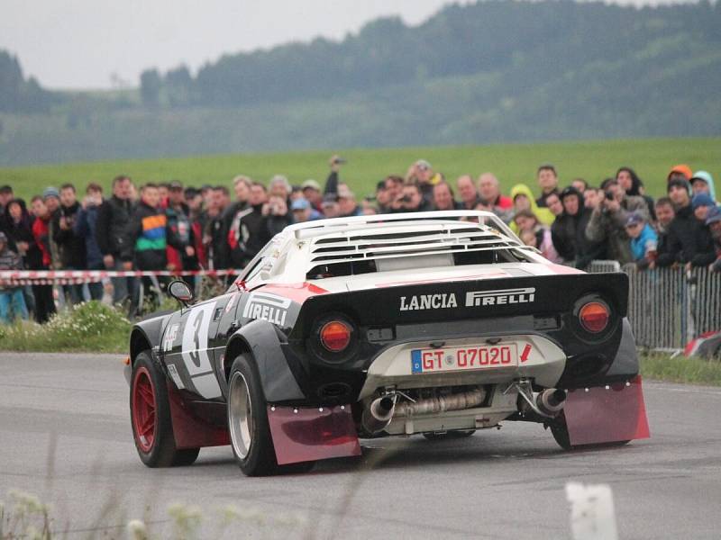 První rychlostní zkouškou 23. Historic Vltava Rallye byl tradičně Klatovský okruh.