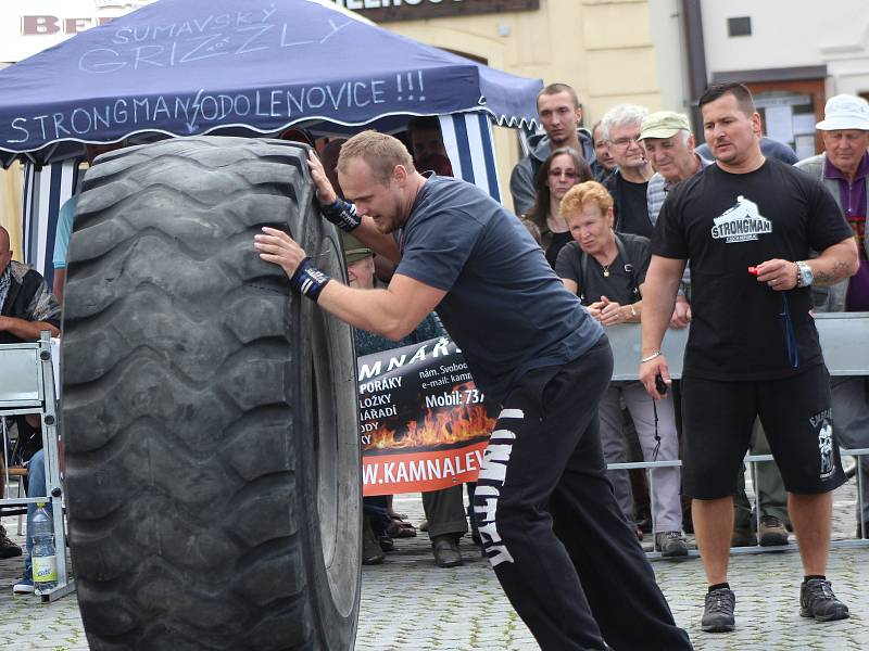 V sobotu se konal závod strongmanů v Sušici.