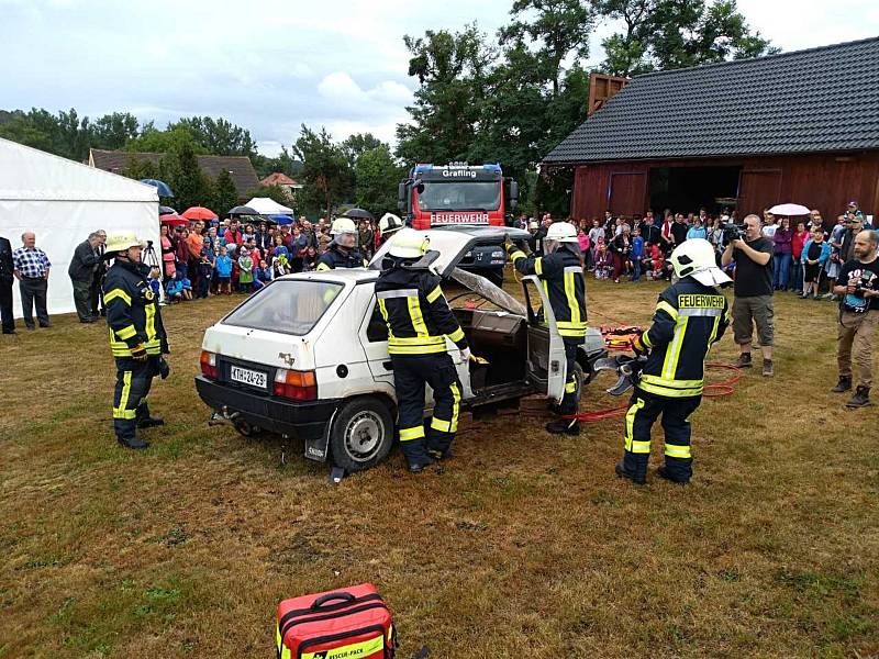 Sbor dobrovolných hasičů Malechov oslavil 100 let od založení sboru.