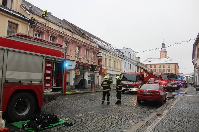 Požár domu v Sušici.