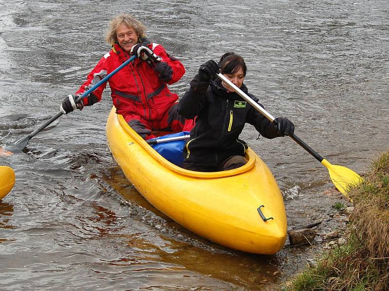 Vánoční splouvání Otavy 2011