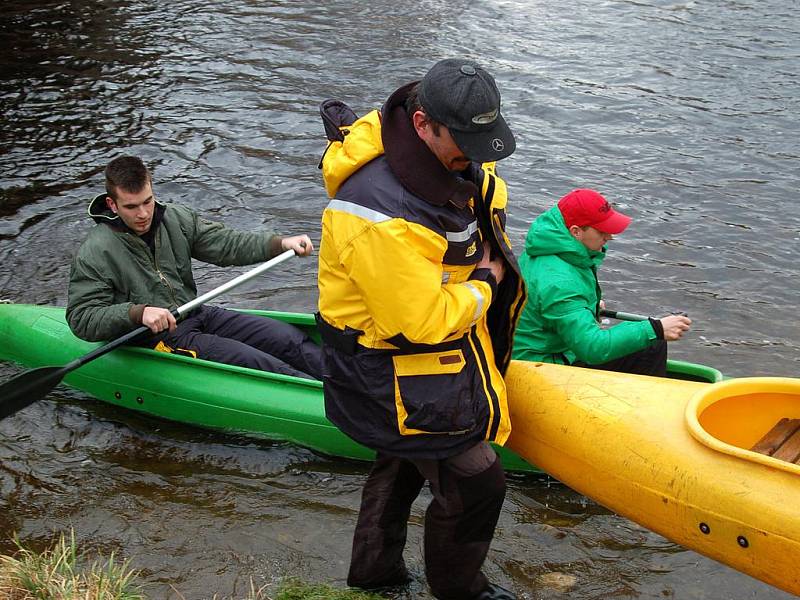 Vánoční splouvání Otavy 2011