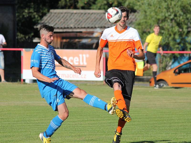 1. B třída 2016/2017: Chanovice (oranžové dresy) - Měčín 1:0