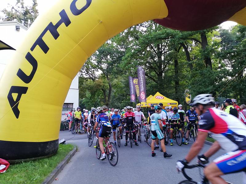 Triatlon Klub Klatovy uspořádal v sobotu na šumavských silnicích již 26. ročník cyklistického závodu Author Král Šumavy ROAD 2019.