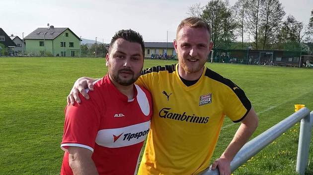 Fotbalista SK Bolešiny Dominik Vraný (ve žlutém dresu).