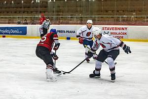 Hokejisté HC Vizi Auto (na archivním snímku hráči v tmavých dresech) deklasovali El Barto vysoko 7:1.