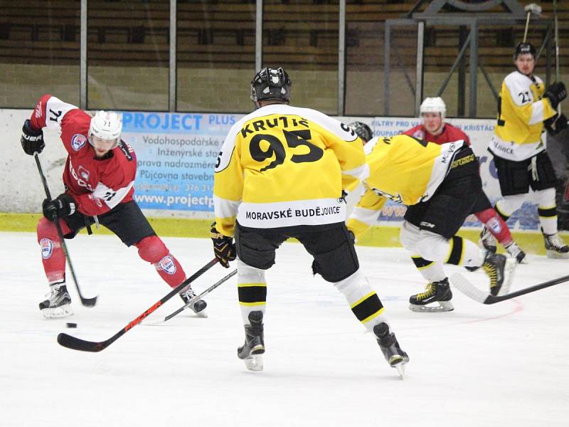 2. liga play-off 2016/2017: SHC Klatovy (červené dresy) - HC Moravské Budějovice 2005 5:2