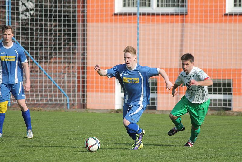 Fotbalisté TJ Sokol Měčín (na archivním snímku) porazili v pátém kole okresní III. třídy soupeře ze Železné Rudy vysoko 8:4.