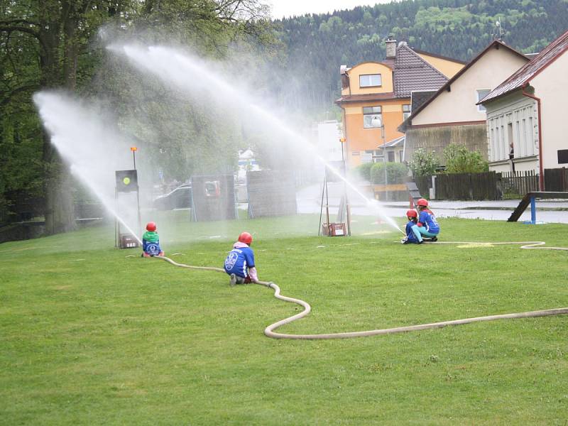 V Nýrsku v sobotu soutěžili mladí i dospělí hasiči