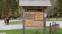 Po "koronavirové" pauze se na prvního máje veřejnosti poprvé otevřela návštěvnická centra šumavského národního parku na Srní a na Kvildě.