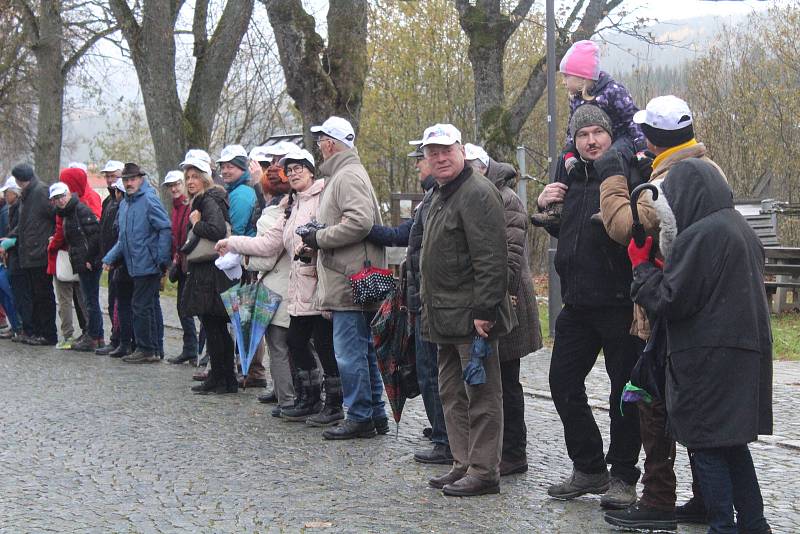 Vlak s nostalgií v Alžbětíně.