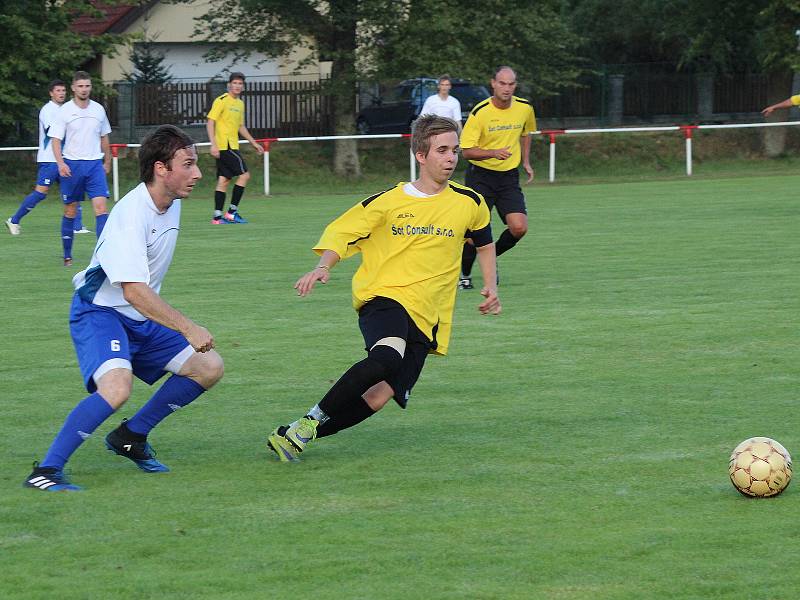 Fotbal, příprava: Mochtín (žlutí) - Sušice