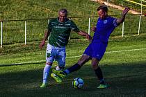 Baráž o I. A třídu, odveta: FK Svéradice (zelení) - TJ Sokol Malesice 1:2 (1:0), první utkání: 1:3 (postupují Malesice).
