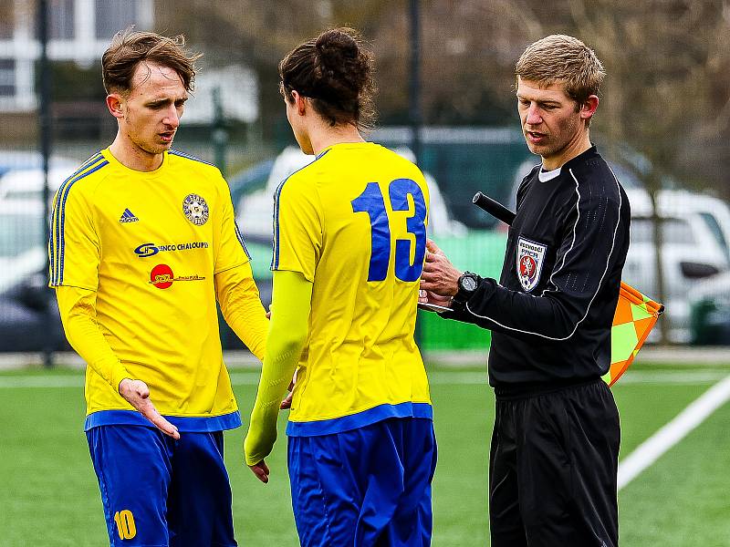 FORTUNA divize A (17. kolo): SK Petřín Plzeň - SENCO Doubravka (žlutí) 0:3.