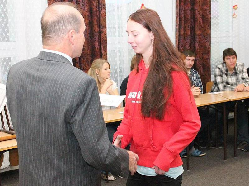 Ocenění úspěšných studentů klatovského gymnázia 2011