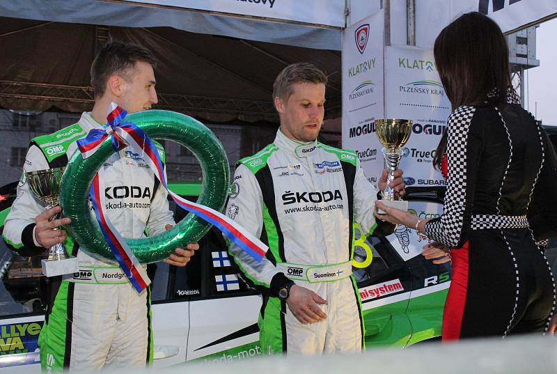 Cíl 53. Rallye Šumava Klatovy na náměstí Míru v Klatovech