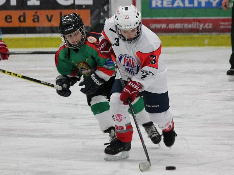 Krajský přebor 4. tříd: HC Klatovy (bílé dresy) - HC Domažlice 14:1