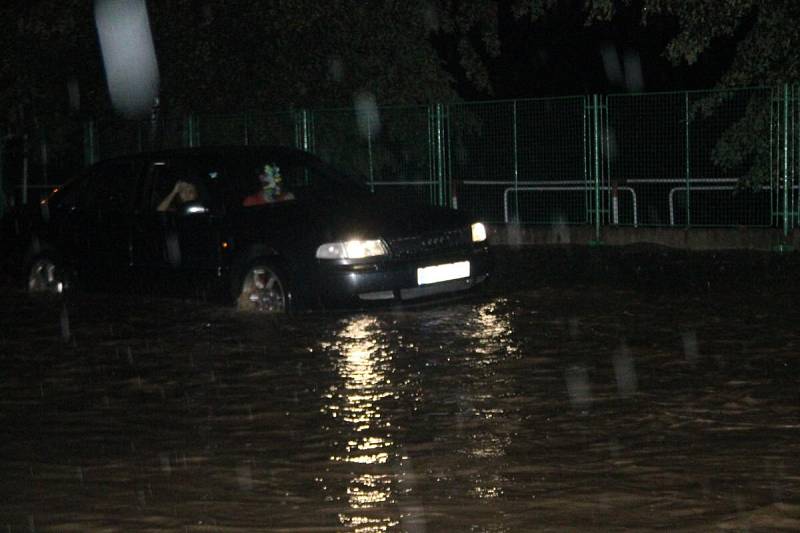 Mochtín, silnice z Těšetin, 22.30 hodin.