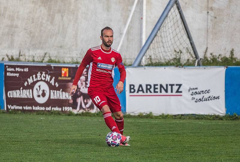 Fotbalisté divizních Klatov remizovali v 11. kole soutěže na hřišti Soběslavi 2:2, i když po prvním poločase vedli o dvě branky.