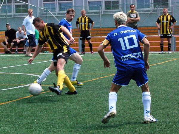 Klatovská amatérská liga: Red Dogs Kal A - FC BS Stars 2:3